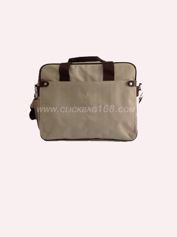 กระเป๋าเอกสารสีครีมเรียบหรู ตกแต่งด้วยหนังสีน้ำตาล CLICK 0105